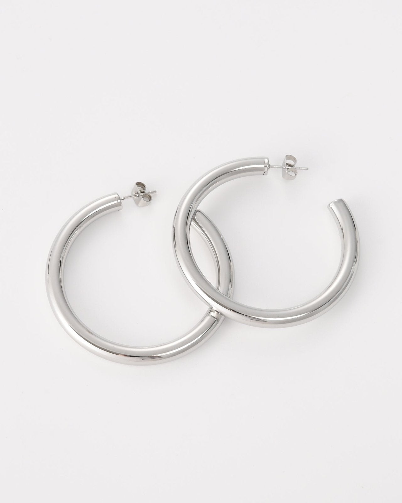 Zilverkleurige statement hoops 60mm - Nouka